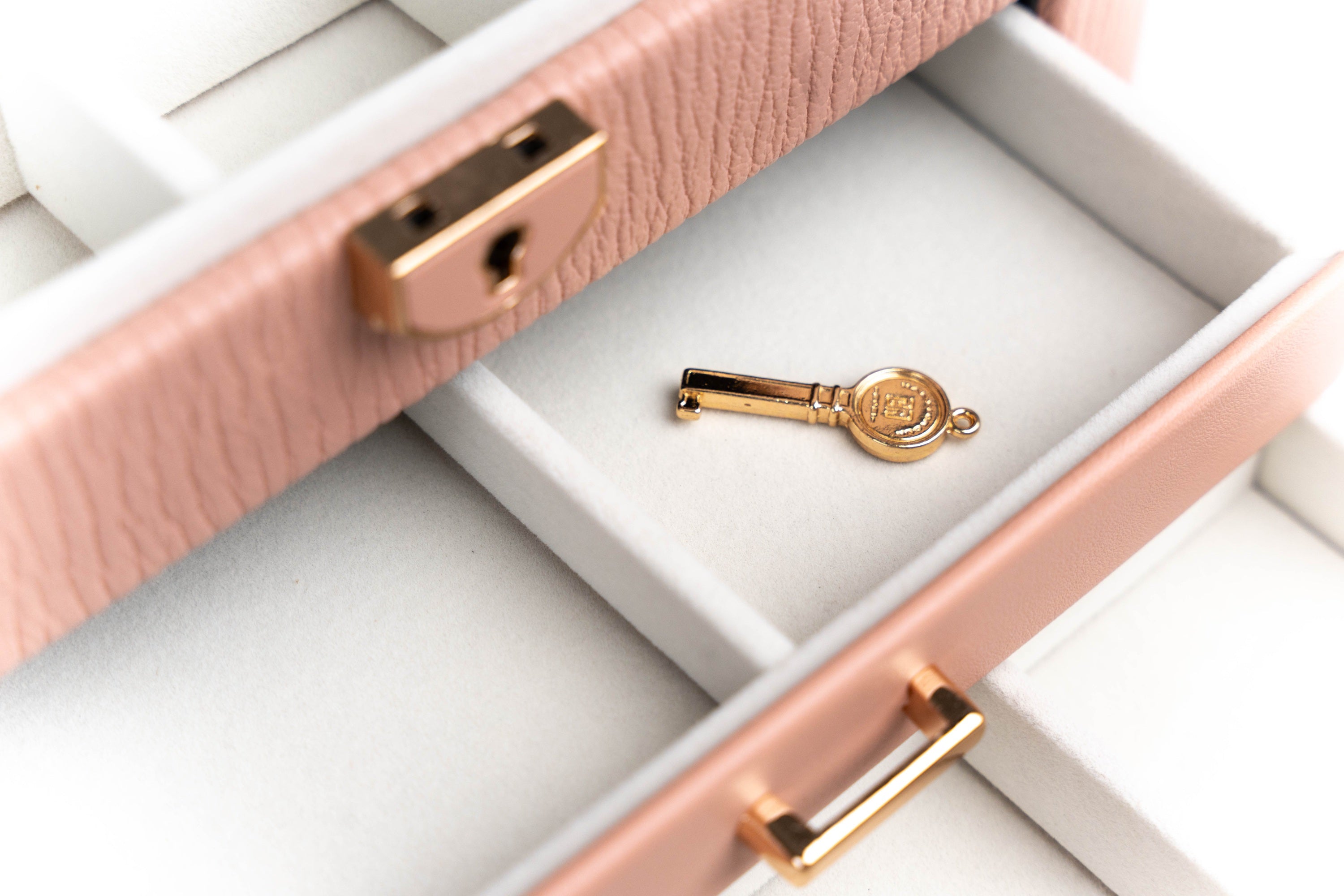 Coffret à bijoux - F309